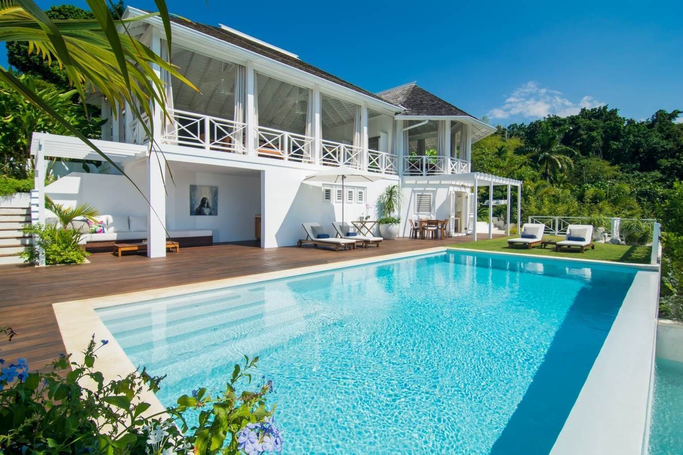 Round Hill Hotel & Villas