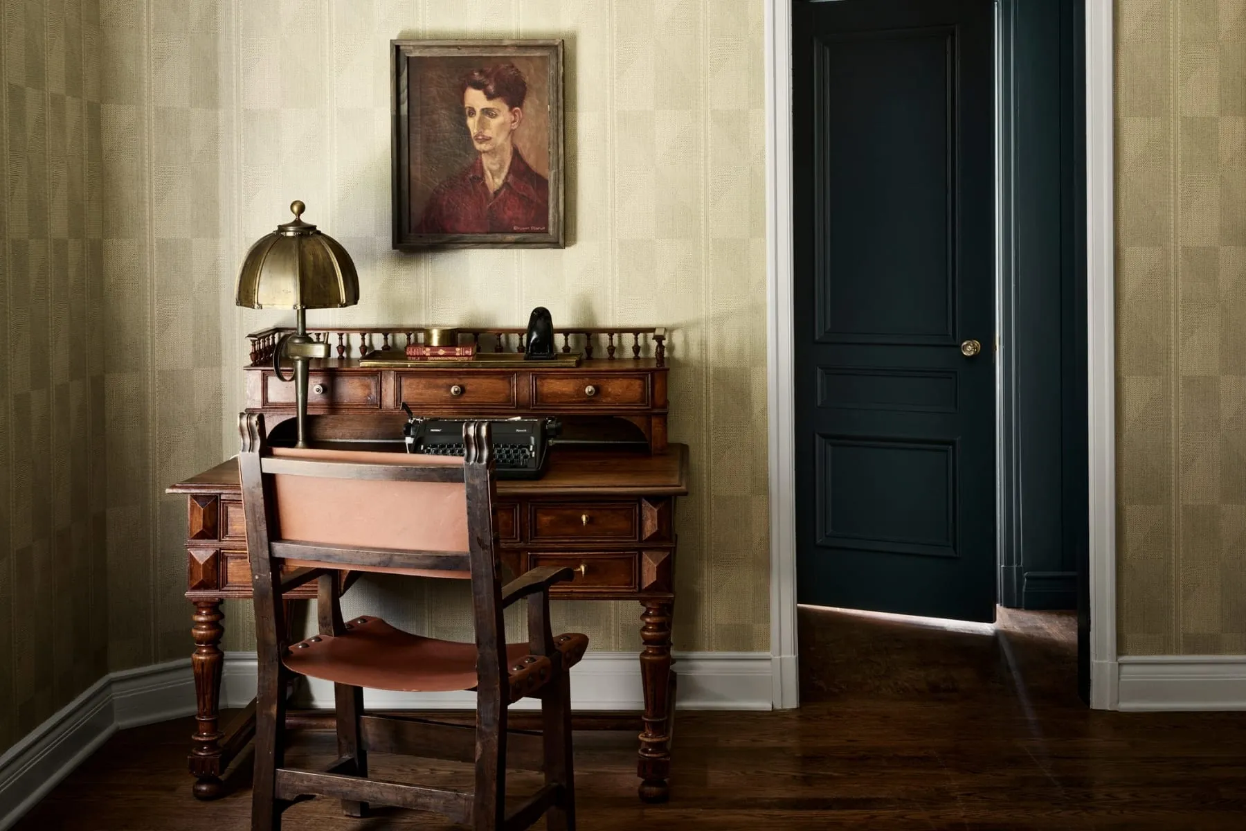 Edgar Perry Junior Suite