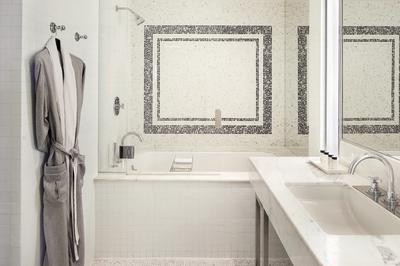 Standard Suite Bathroom