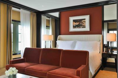 Junior Suite Corner City View