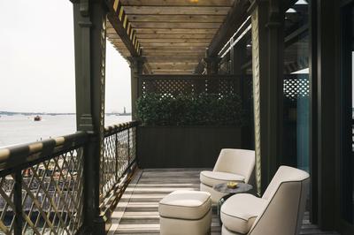 Premier Rivew View Suite With Terrace