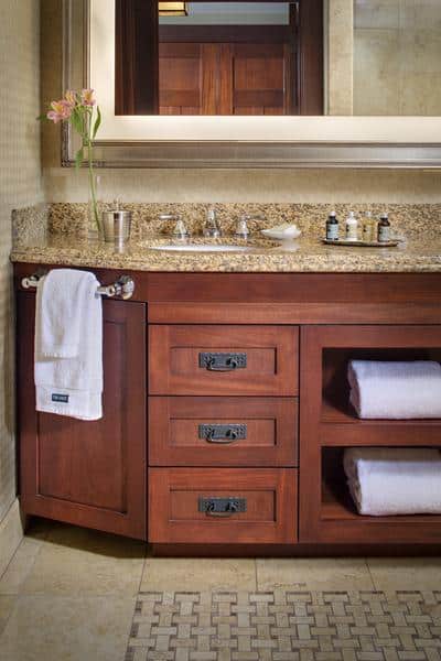 Palisade Room Bathroom