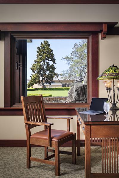 Robinson Suite Desk