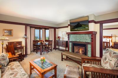 Makinson Suite Parlor Floor