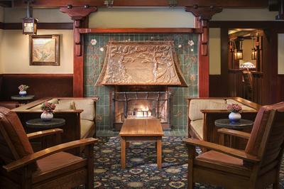 AR Valentien Bar Fireplace