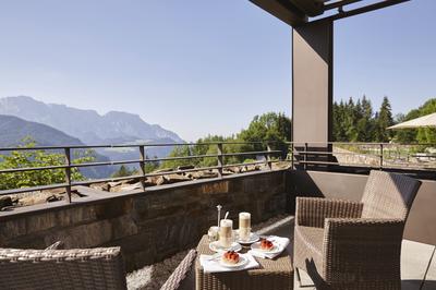 Deluxe Terrace Room