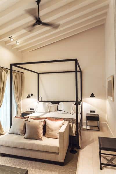 Privilege Room