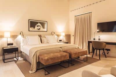 Singular Junior Suite
