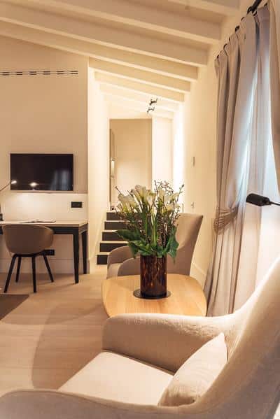 Singular Junior Suite