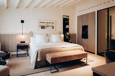 Privilege Room