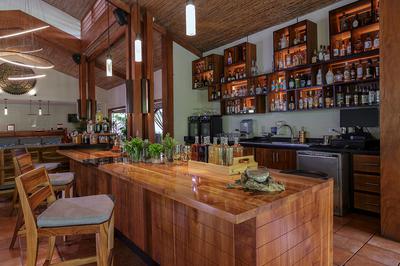 Caña Brava Lobby Bar
