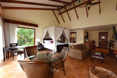 Honeymoon Suite