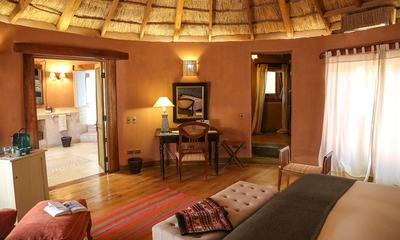 Superior Round Suite