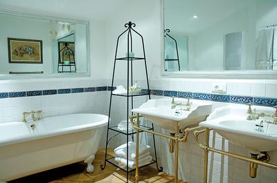Large Suite Bathroom