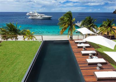 Exterior Beachfront Collection
