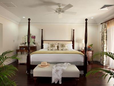 BodyHoliday image