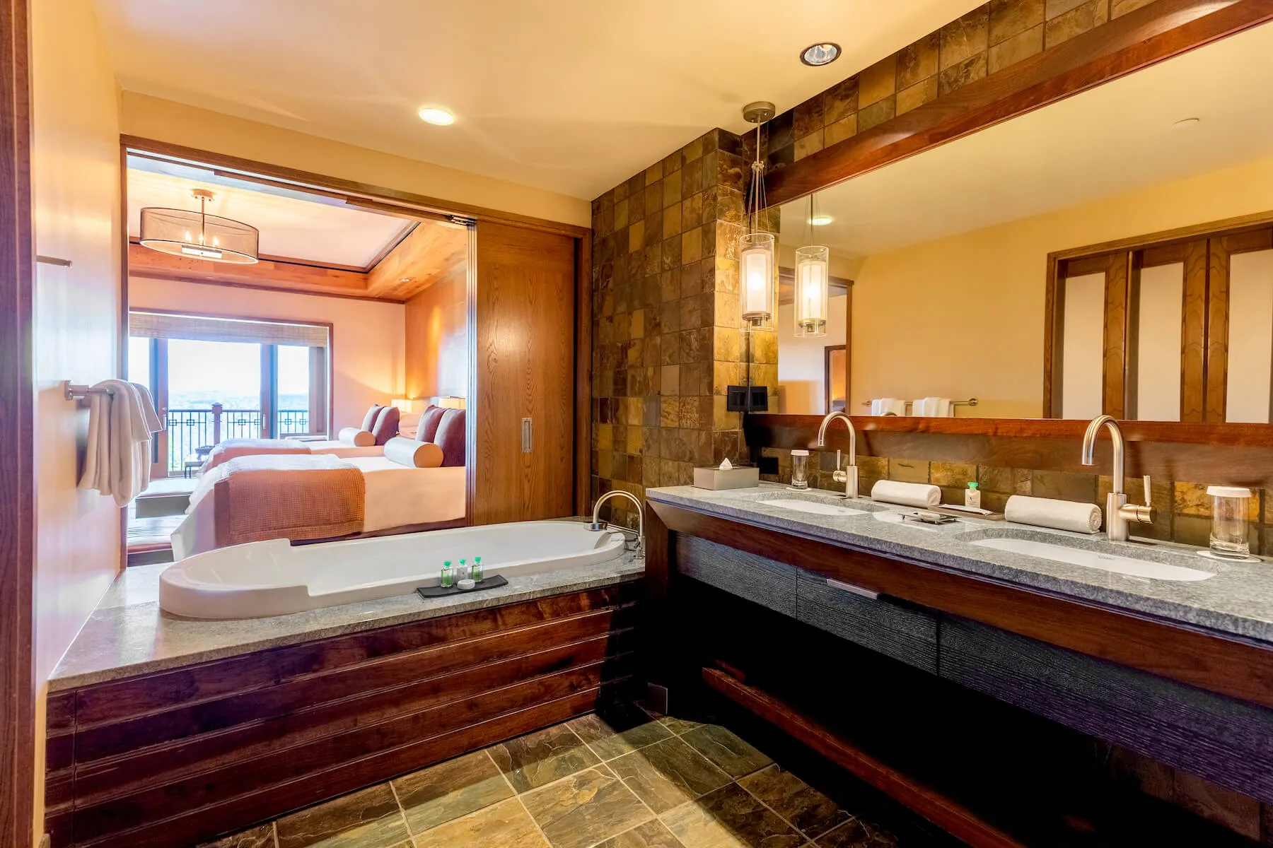 Mountain 2 Queen Room