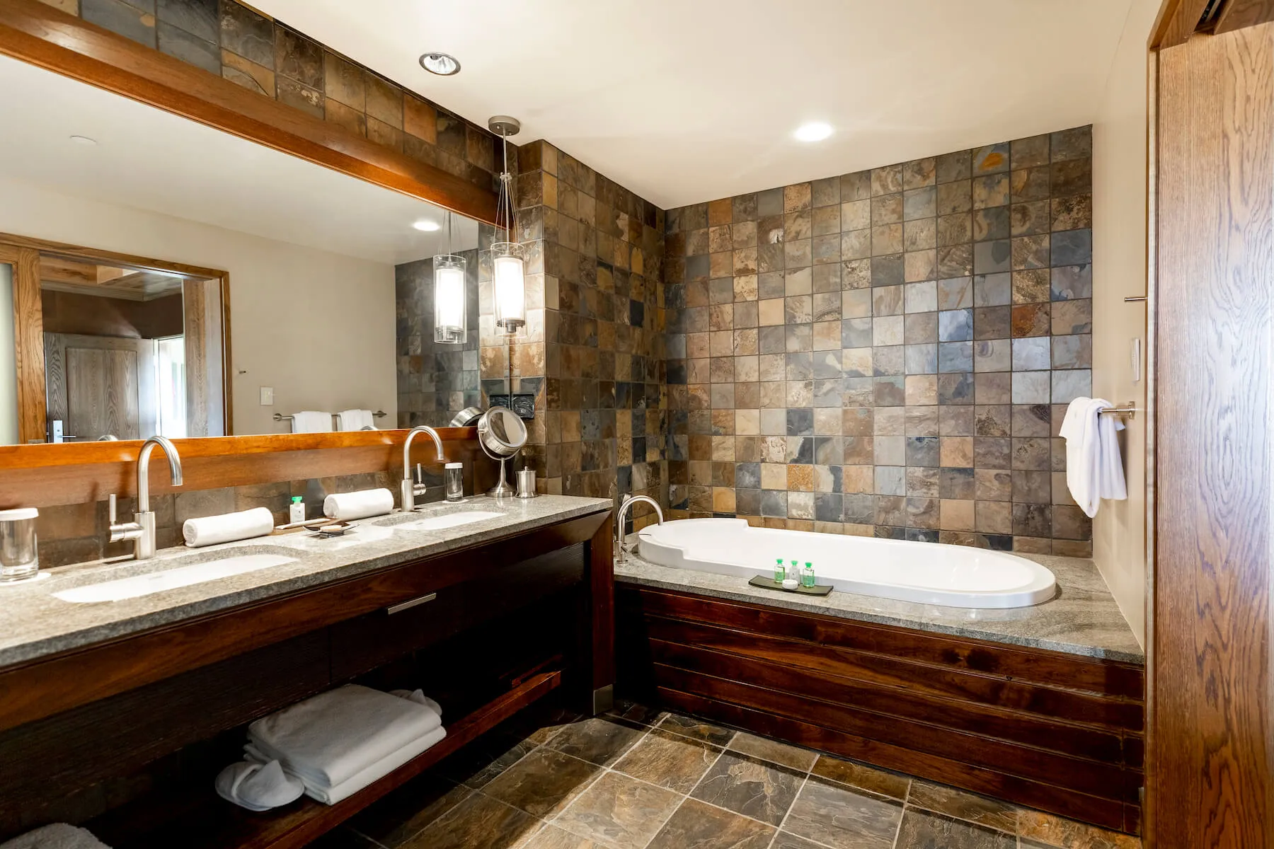 Blue Ridge King Suite
