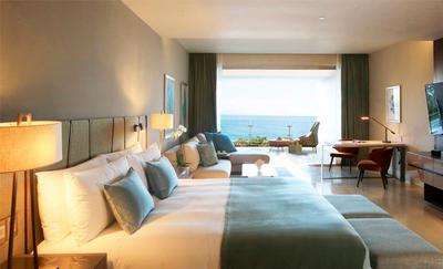 Ambassador Suite Ocean View / Ambassador Pool Suite Ocean View