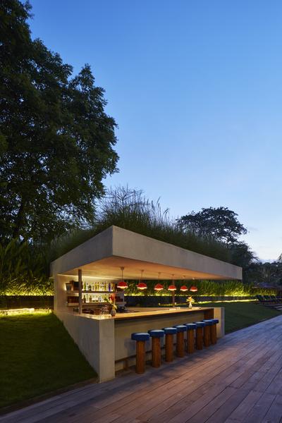 Pool Bar