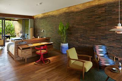 Pool Suite