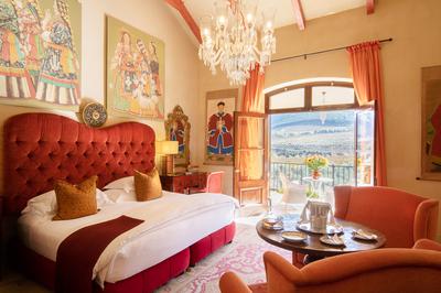 Luxury Suite