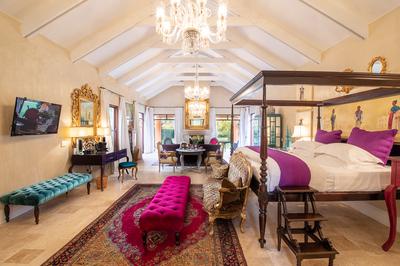 One Bedroom Vineyard Suite