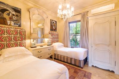 Three Bedroom Vineyard Suite