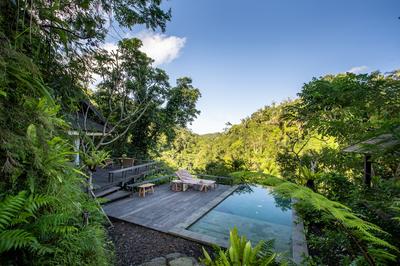 Riverside Jungle Pool Bale