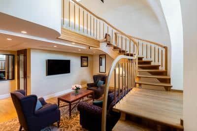 Deluxe Cupola Suite