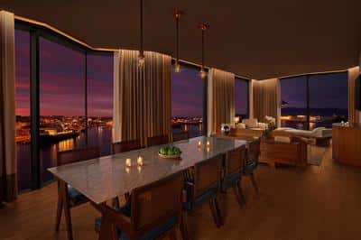 Corner Suite