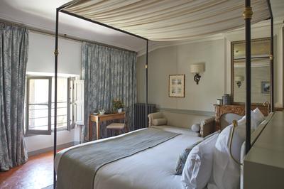 Prestige Room