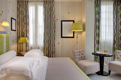 Guest room
