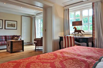 R C Hardenberg Burg Hotel Zimmer Suite III