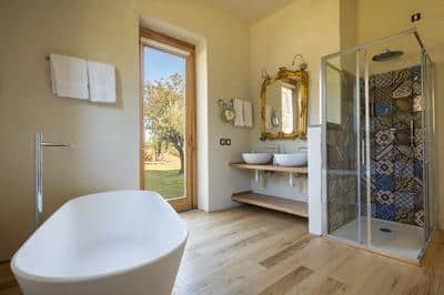 Monaci Pool Suite