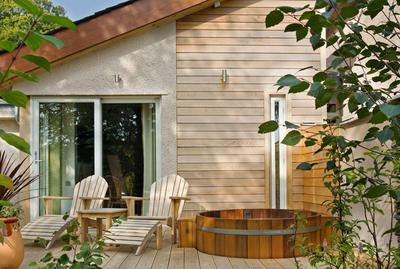 Garden Suites - Haystacks