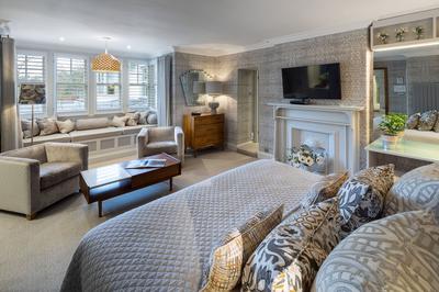 Master Bedrooms - Cleabarrow