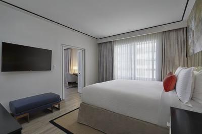 St. Moritz City View Suite Room