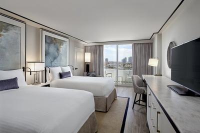 Deluxe City View 2 Double Beds