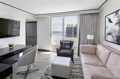 Junior King Suite With Balcony Living Room