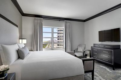 St. Moritz VIP Suite Guestroom