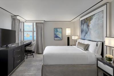 Ocean Front King Suite Room