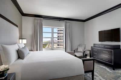 Vice Presidential City Skyline View Balcony Suite
