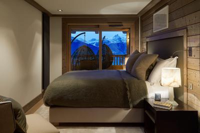Three-Bedroom Prestige Family Apartment
