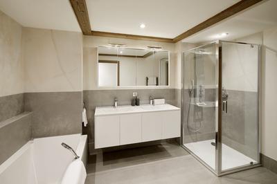 Three-Bedroom Prestige Family Apartment