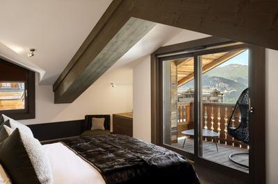 Four-Bedroom Deluxe Residence