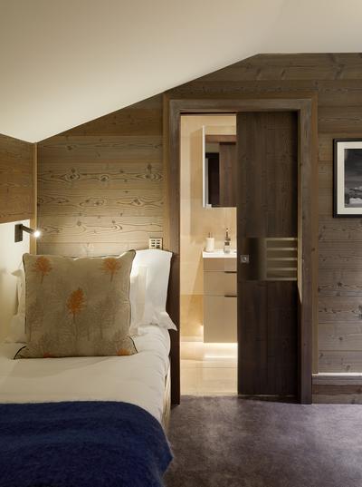 Four-Bedroom Deluxe Residence