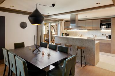 Four-Bedroom Deluxe Residence