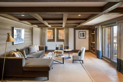 Four-Bedroom Deluxe Residence