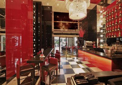 Tazio Bar
